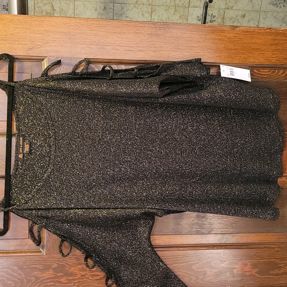 PLUS cut out arm shirt